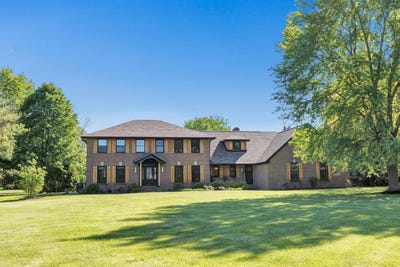 /international/us/2004-ledgeview-road-de-pere-wi-110108449355/