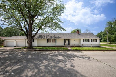 /international/us/107-w-4th-street-lamar-mo-110107666655/