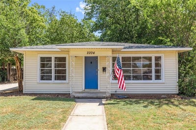/international/us/2204-berkley-street-brownwood-tx-110101454318/?lang=en