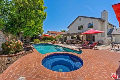/international/us/23717-blythe-st-west-hills-ca-110107663367/