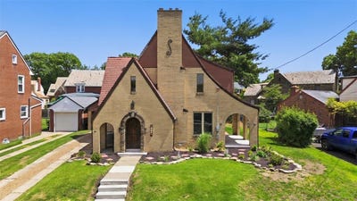 /international/us/813-locust-street-ext-new-kensington-pa-110108935237/