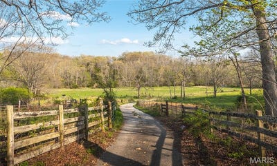 /international/us/267-cedar-ford-road-steelville-mo-110107392210/
