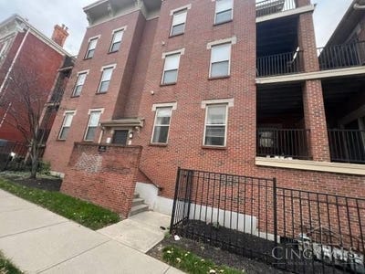 /international/us/207-e-university-avenue-cincinnati-oh-110107890528/