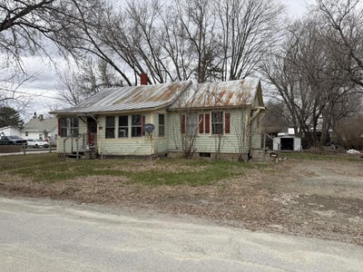 /international/us/12-cote-street-skowhegan-me-110107723399/