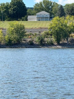 /international/us/32297-lakeview-drive-lake-city-mn-110119519899/