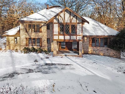 /international/us/2700-olde-wood-court-minnetonka-mn-110105524005/