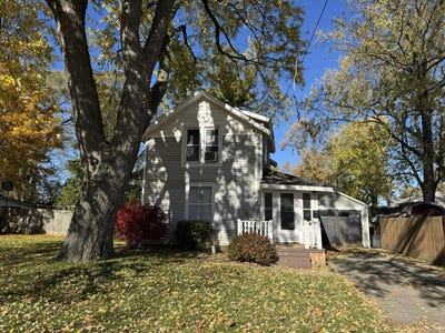 /international/us/1035-eastward-street-alma-mi-110103324939/