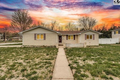 /international/us/901-w-24th-ave-hutchinson-ks-110098373742/
