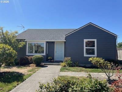 /international/us/1699-pine-st-florence-or-110120651529/