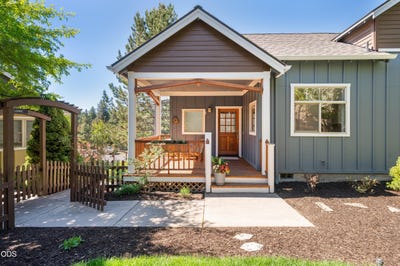 /international/us/1940-nw-monterey-pines-drive-nw-bend-or-110108496922/