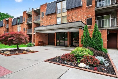 /international/us/4183-columbia-road-north-olmsted-oh-110100799087/