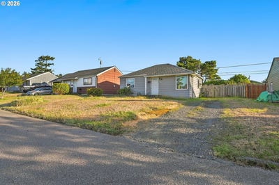 /international/us/941-pacific-ave-coosbay-or-110110403422/