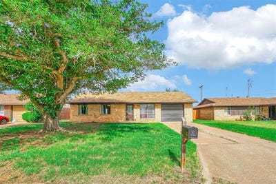 /international/us/1904-gemini-street-altus-ok-110100566681/