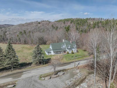 /international/us/321-center-district-road-sugar-hill-nh-110107779781/