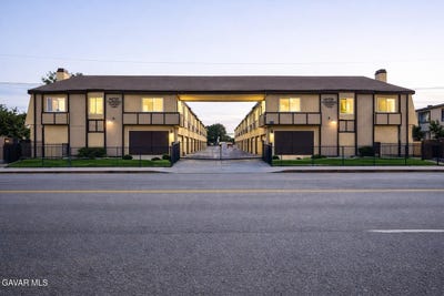 /international/us/38710-10th-street-e-palmdale-ca-110105868142/