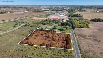 /international/us/8460-partridge-road-eau-claire-wi-110110406185/