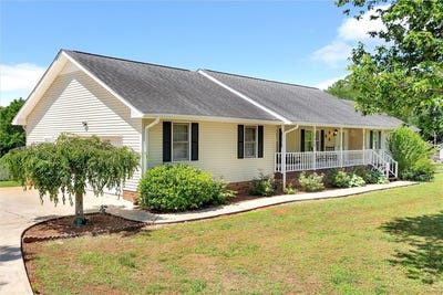 /international/us/211-sam-brown-road-seneca-sc-110108532269/