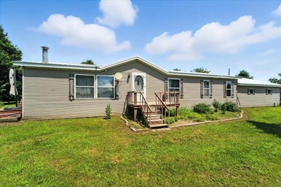 /international/us/21563-180th-street-holland-ia-110100900363/