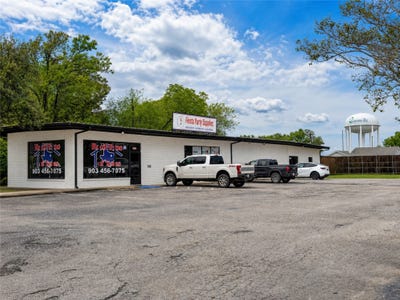 /international/us/2804-mitchell-street-greenville-tx-110109133775/