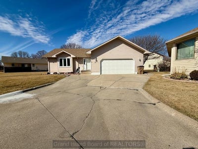 /international/us/10-via-trivoli-grand-island-ne-110105754112/