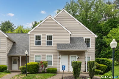 /international/us/229-branford-road-north-branford-ct-110108578588/