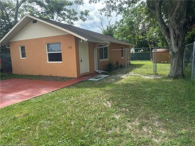 /international/us/158-hatcher-avenue-avon-park-fl-110120067525/