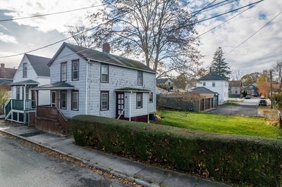 /international/us/19-jenney-st-new-bedford-ma-110107344484/