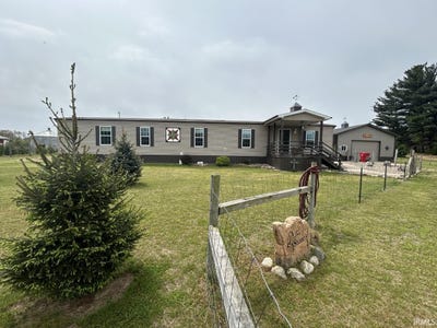 /international/us/10105-e-150n-road-grovertown-in-110108077969/