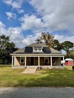 /international/us/210-castleberry-street-pelham-ga-110095449101/