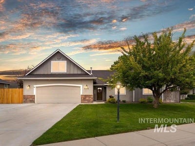 /international/us/17376-n-midsummers-ln-nampa-id-110108548705/