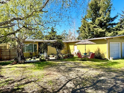 /international/us/465-n-8th-st-lakeside-or-110107278378/