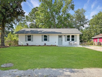 /international/us/106-fripp-lane-summerville-sc-110107849037/
