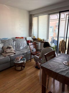 /international/us/13621-latimer-place-flushing-ny-110108584023/