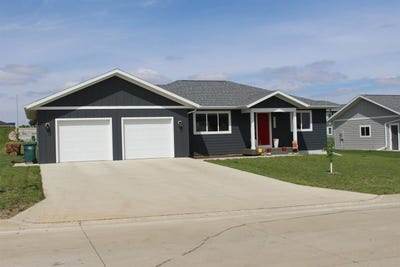 /international/us/1522-lincoln-pl-se-orange-city-ia-110108197929/