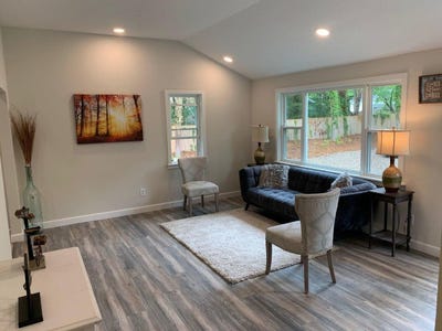 /international/us/99-oakview-terrace-hyannis-ma-110100625072/