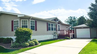 /international/us/22654-foxfire-drive-frankfort-il-110107776113/