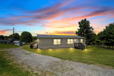 /international/us/4290-sunny-view-heights-loop-pulaski-va-110107782265/