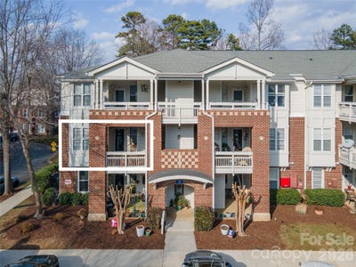 /international/us/714-northeast-drive-davidson-nc-110105926429/