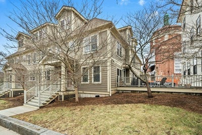 /international/us/23-creighton-boston-ma-110106731917/