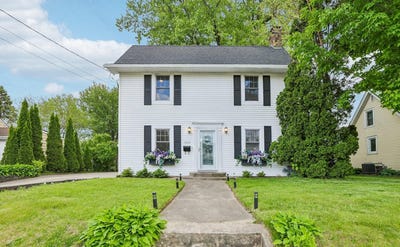 /international/us/1422-sharon-street-janesville-wi-110108140906/