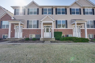 /international/us/3783-bailey-road-yorkville-il-110108208274/