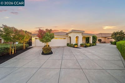 /international/us/24-promontory-place-clayton-ca-110110405217/