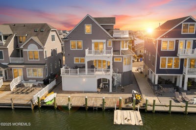 /international/us/417-delray-drive-lavallette-nj-110107158361/
