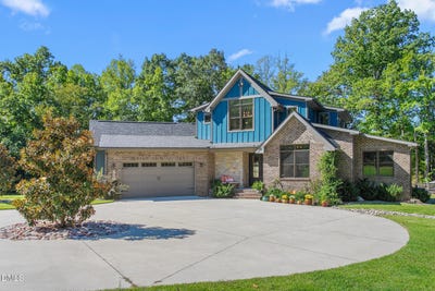 /international/us/1684-allen-jarrett-drive-mebane-nc-110120534507/