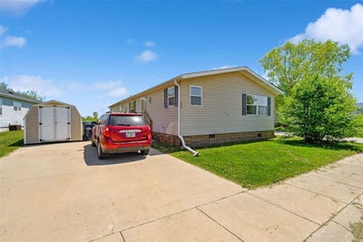 /international/us/222-hackney-ct-iowacity-ia-110100261927/