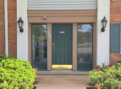 /international/us/707-e-falcon-drive-arlington-heights-il-110108148203/