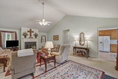/international/us/63-wall-street-ellijay-ga-110120513761/