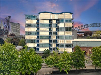 /international/us/1237-washington-avenue-cleveland-oh-110108025982/