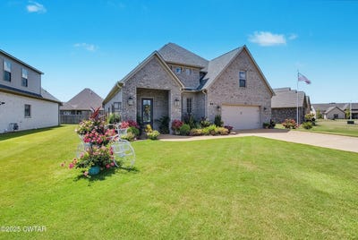/international/us/25-noah-cove-jackson-tn-110101222250/