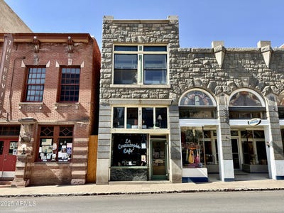 /international/us/14-main-street-bisbee-az-110100705167/?lang=en
